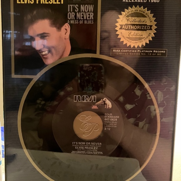 Framed ELVIS PRESLEY 45 of 1960 Song - Picture 1 of 1